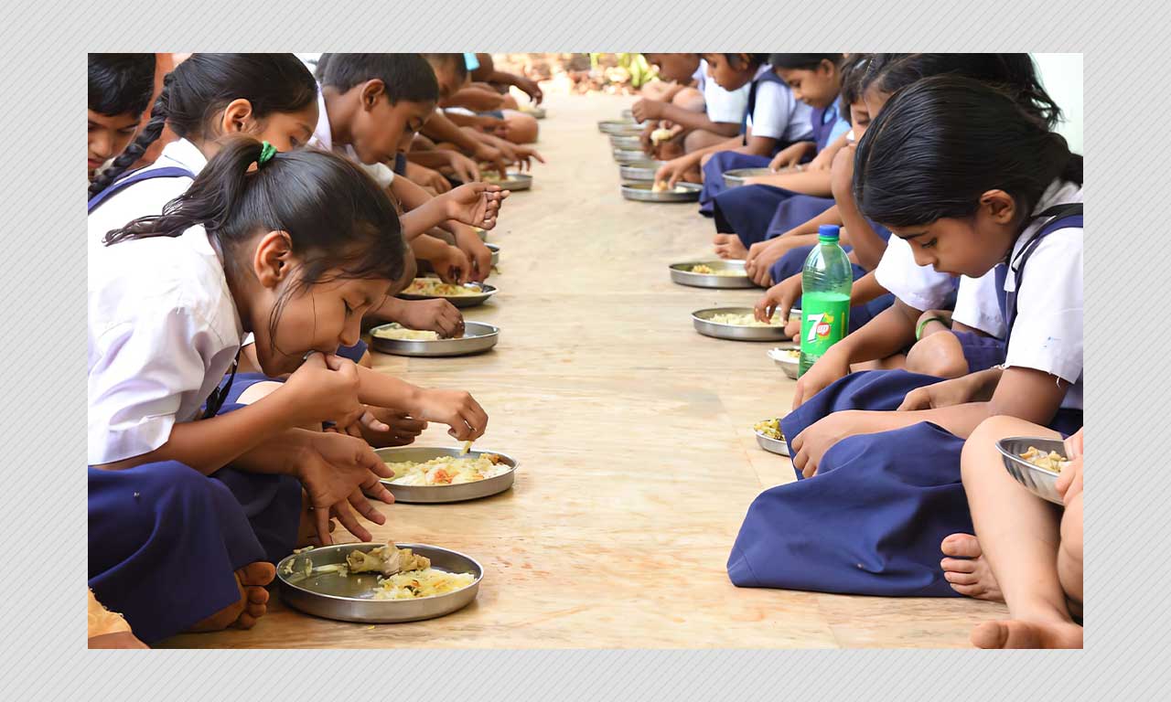 Karnataka govt set to serve eggs on mid-day meal menu in more districts,  despite opposition