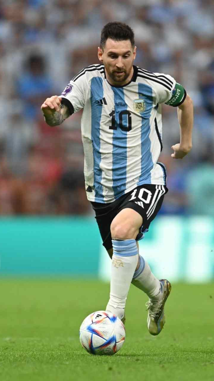 Lionel Messi Inspires Argentina To Beat Mexico 2-0, Keeping FIFA ...